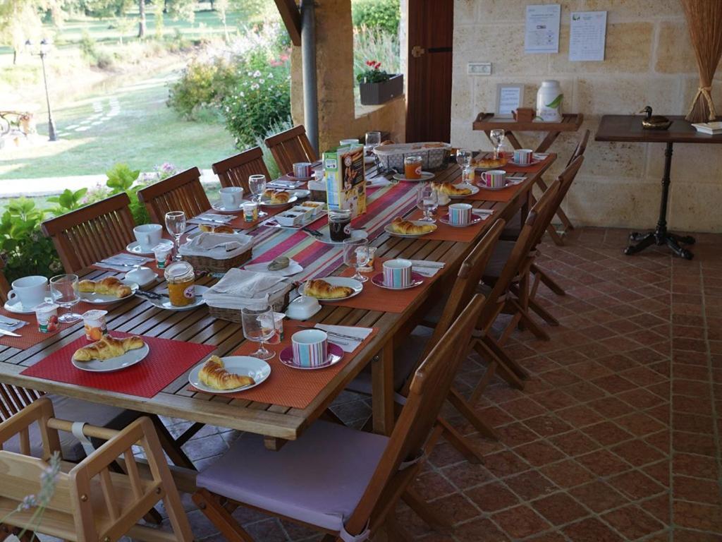 Moulin Notre Dame Hotel Saint-Genès-de-Castillon Екстериор снимка