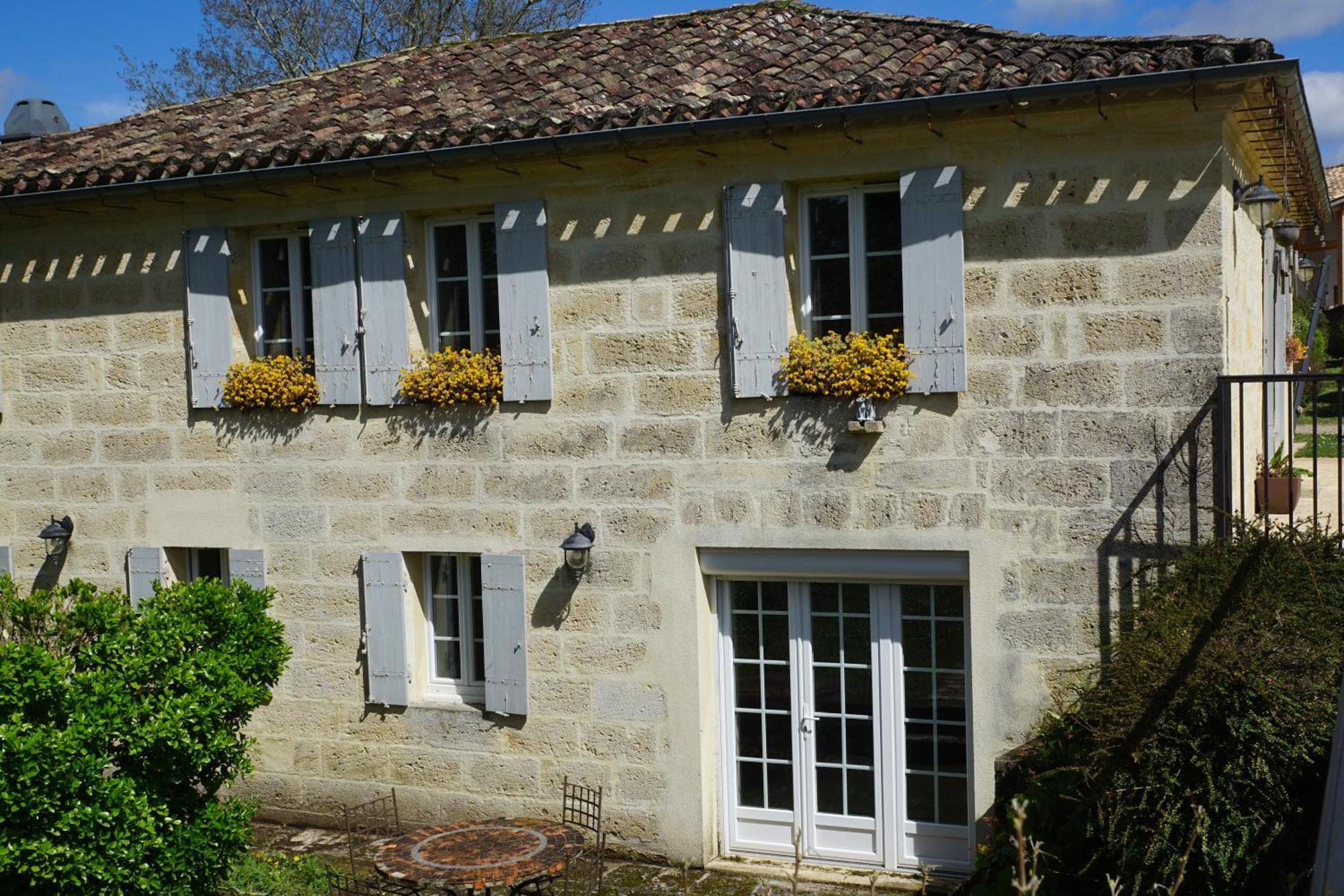 Moulin Notre Dame Hotel Saint-Genès-de-Castillon Екстериор снимка
