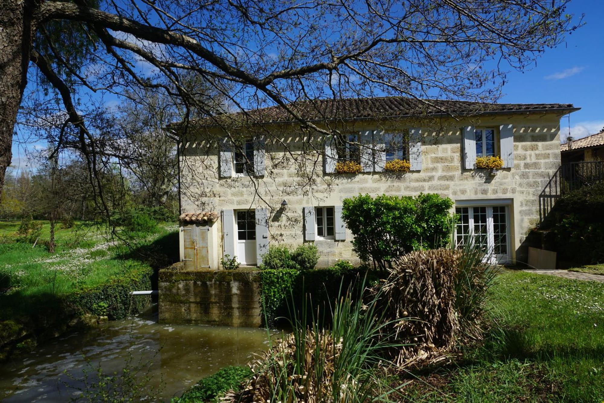 Moulin Notre Dame Hotel Saint-Genès-de-Castillon Екстериор снимка