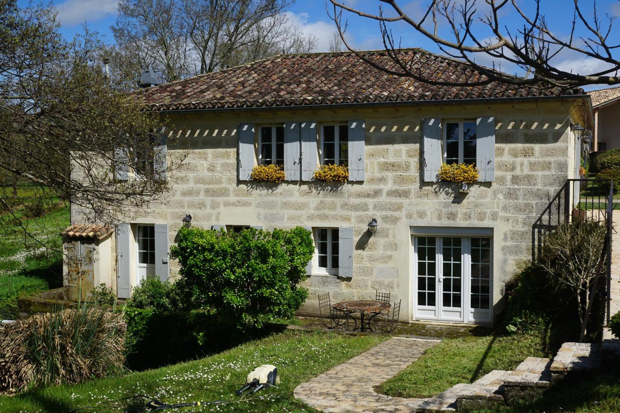 Moulin Notre Dame Hotel Saint-Genès-de-Castillon Екстериор снимка