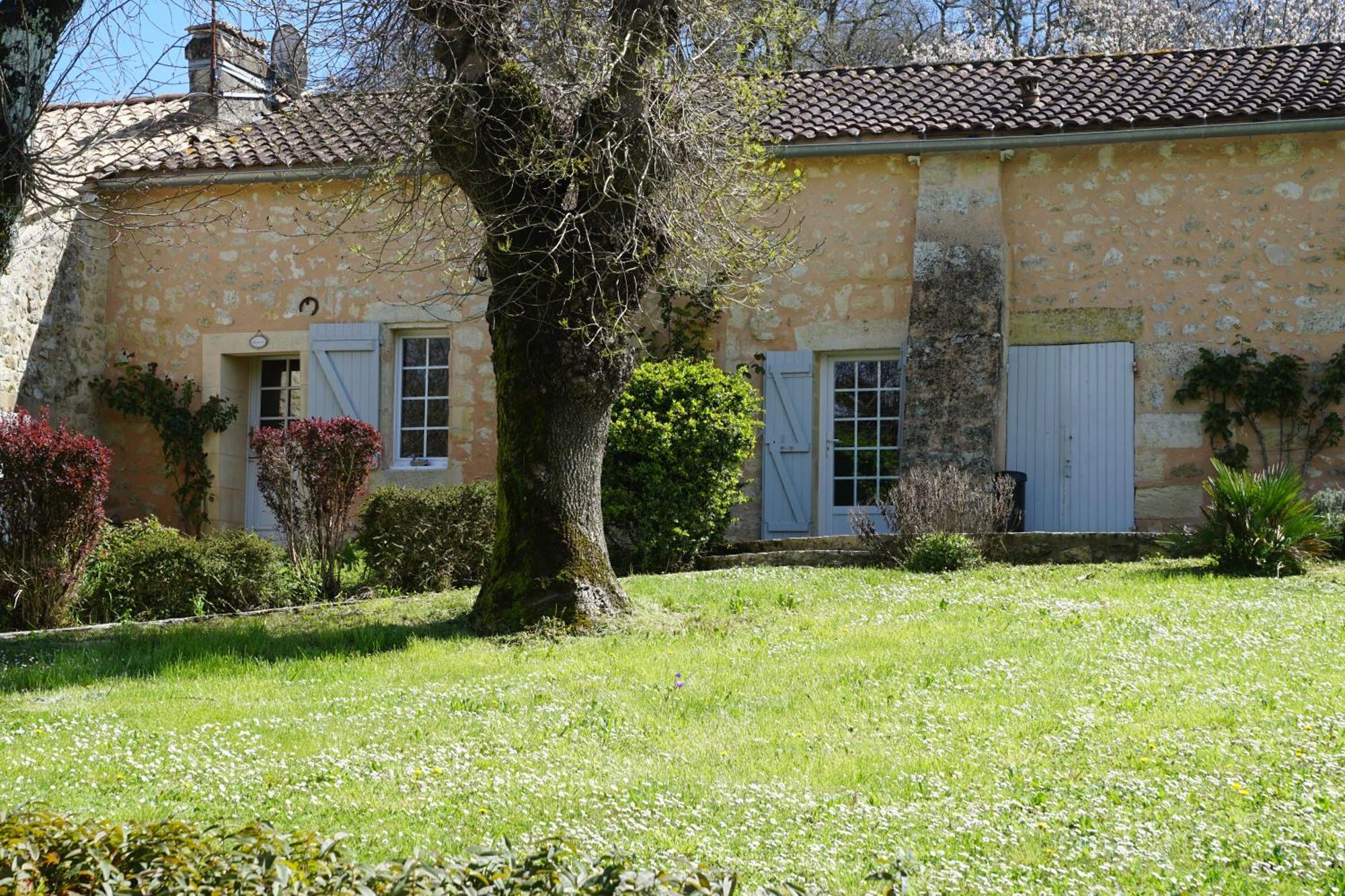 Moulin Notre Dame Hotel Saint-Genès-de-Castillon Екстериор снимка